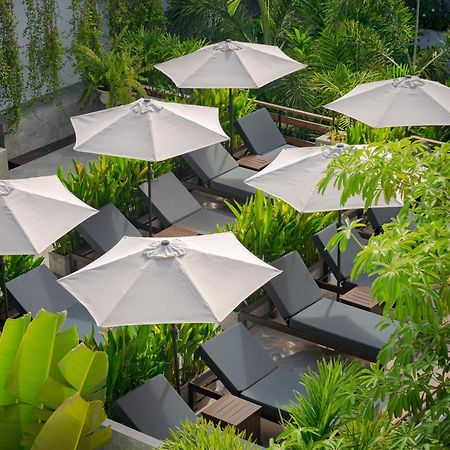 Eightfold Urban Resort Siem Reap Exterior photo The pool at the hotel