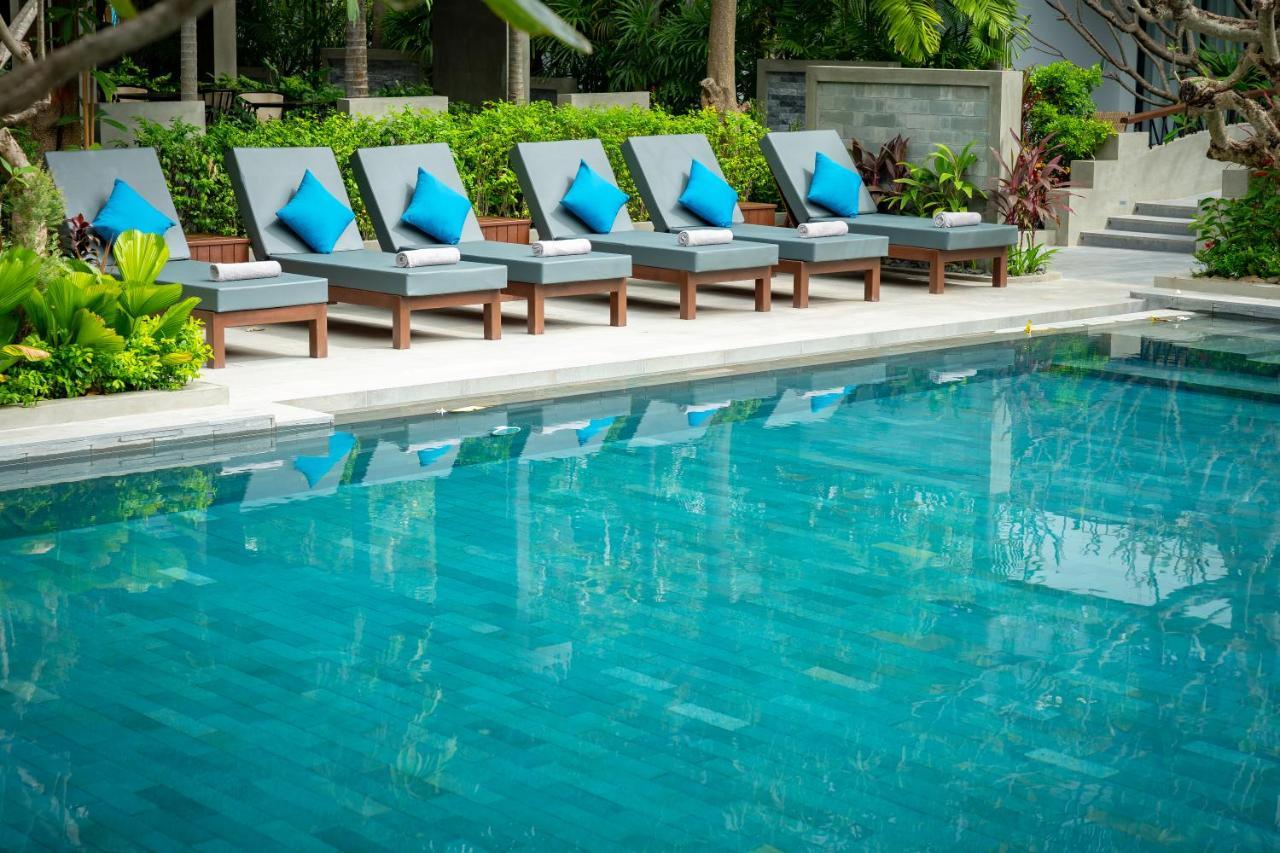 Eightfold Urban Resort Siem Reap Exterior photo Pool at the hotel