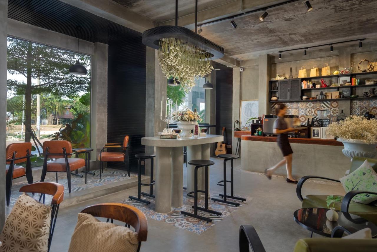 Eightfold Urban Resort Siem Reap Exterior photo Interior of a coffee shop in Bangkok, Thailand