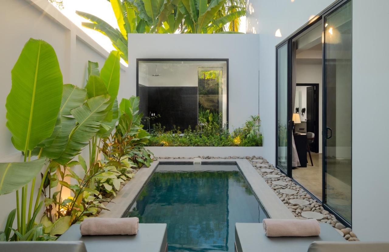 Eightfold Urban Resort Siem Reap Exterior photo A private pool at a hotel