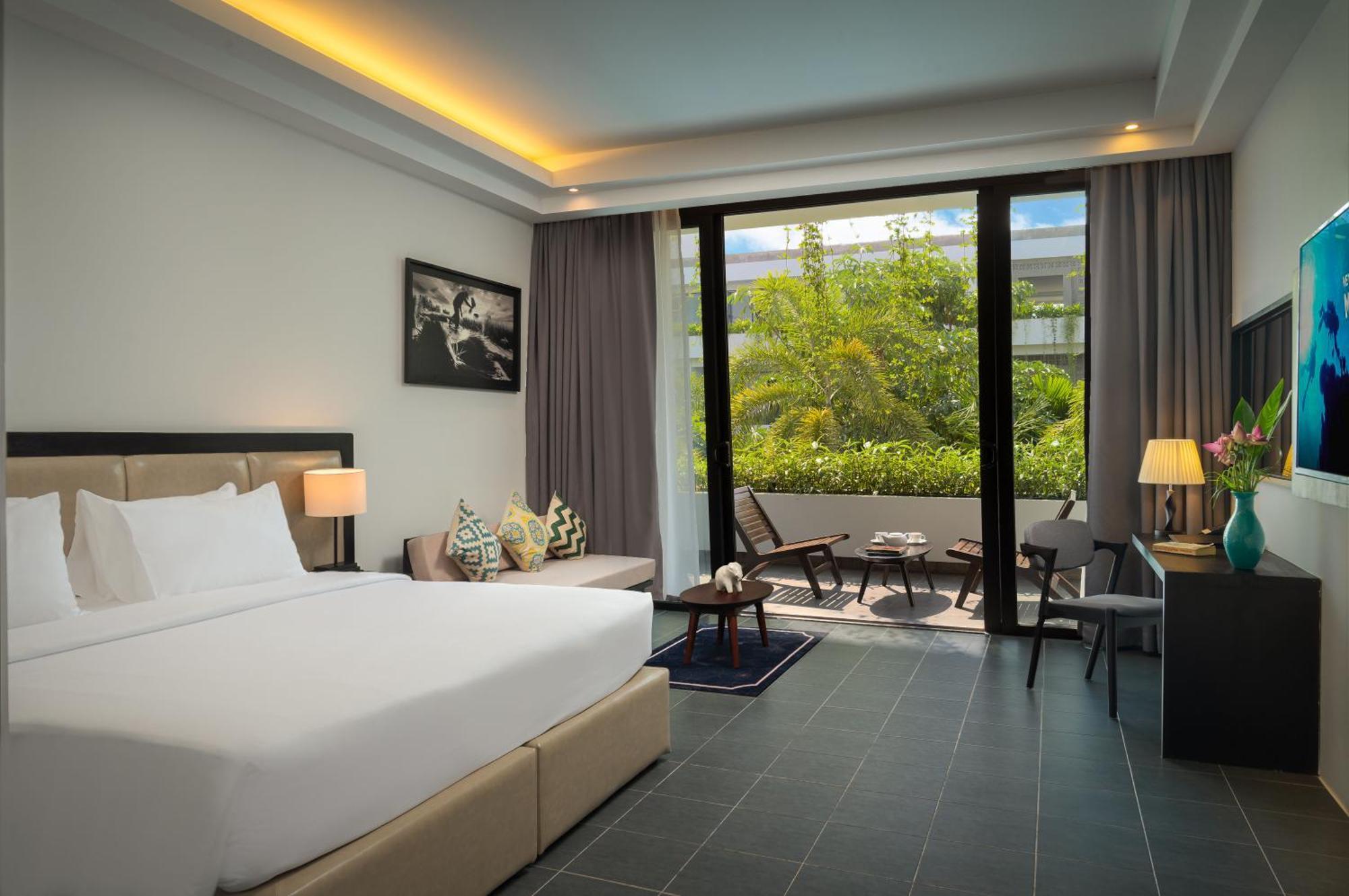 Eightfold Urban Resort Siem Reap Exterior photo Deluxe Room
